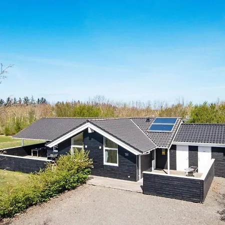Holiday home Four-bedroom Holiday In Hemmet 7 *